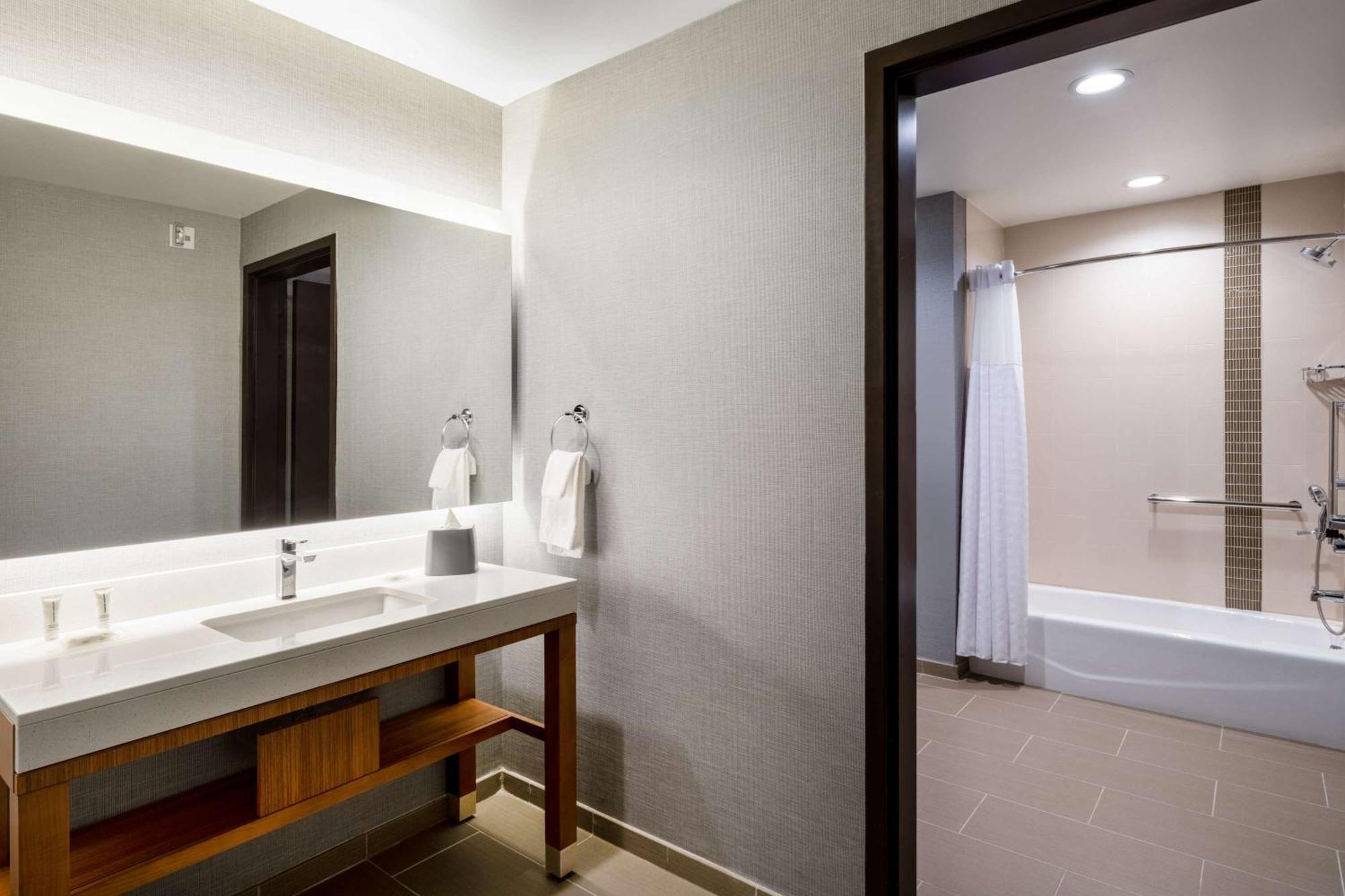 Hyatt Place Fort Worth-Alliance Town Center エクステリア 写真